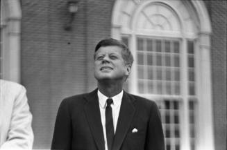 Image of President Kennedy in Fort Worth in the parking lot of the Hotel Texas