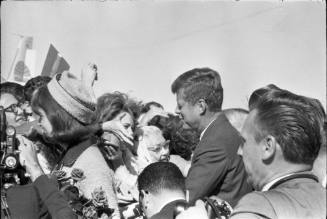 Image of crowds greeting the Kennedys at Love Field
