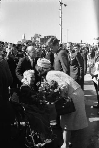 Image of the Kennedys greeting Annie Dunbar