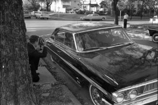 Image of car taking Jack Ruby's sister Eva Grant to the Dallas Police Department