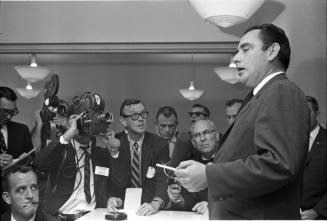 Image of Malcolm Kilduff announcing the death of President Kennedy