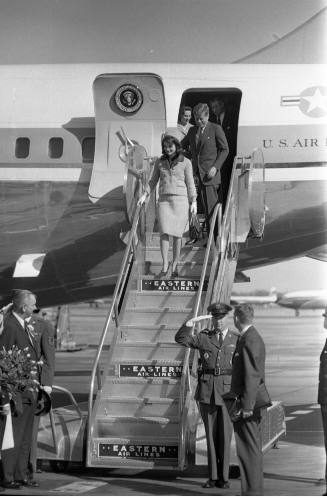 Image of the Kennedys disembarking from Air Force One at Love Field