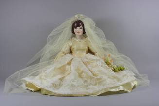 Jacqueline Kennedy bride doll