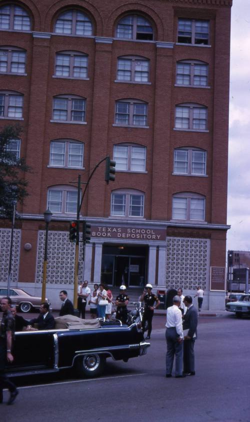 Image of 1964 FBI reenactment in Dealey Plaza