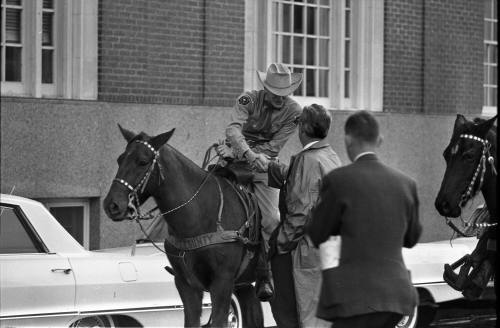 Image of a Tarrant County deputy sheriff and Governor Connally  in Fort Worth
