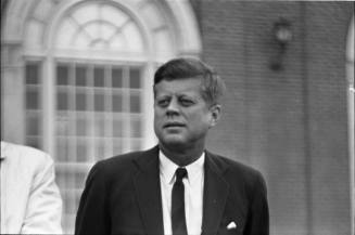 Image of President Kennedy in Fort Worth in the parking lot of the Hotel Texas