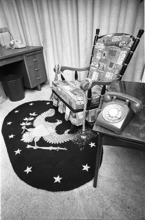 Image of the presidential communications room at the Dallas Trade Mart