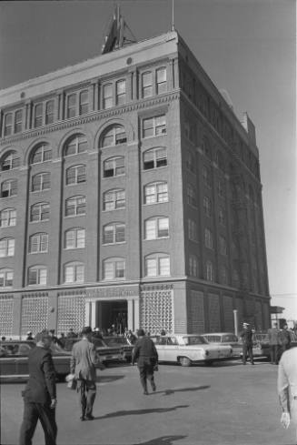 Image of the exterior of the Texas School Book Depository