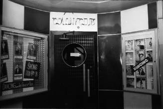 Image of the entrance to the Colony Club on the evening of November 22, 1963