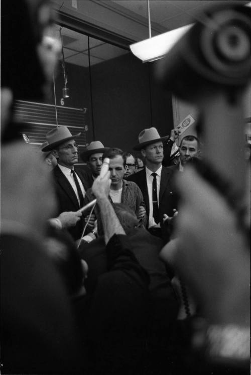 Image of Lee Harvey Oswald during the midnight press showing