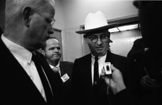 Image of Tom Howard speaking to reporters at the Dallas Police Department