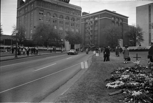 Image of Secret Service reenactment the afternoon of November 27, 1963