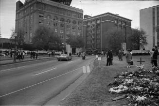 Image of Secret Service reenactment the afternoon of November 27, 1963