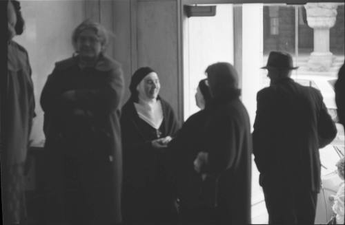 Image of a crowd gathered at the courthouse during the Jack Ruby trial