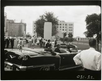 Image of 1964 FBI reenactment in Dealey Plaza
