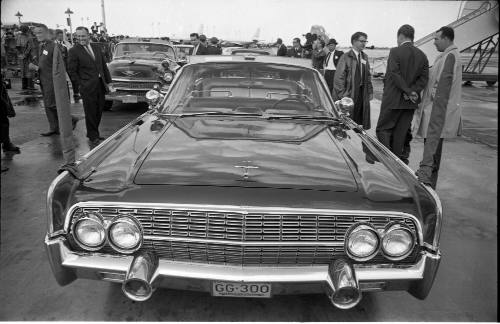 Image of the presidential limousine at Love Field Airport in Dallas