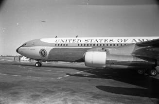 Image of Air Force One at Love Field the morning of November 22, 1963