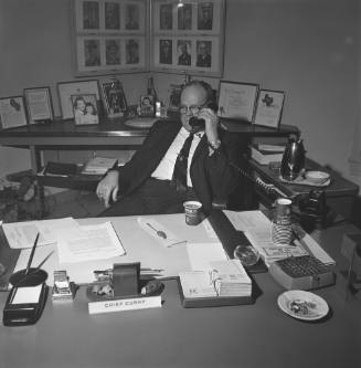 Image of Dallas police chief Jesse Curry in his office