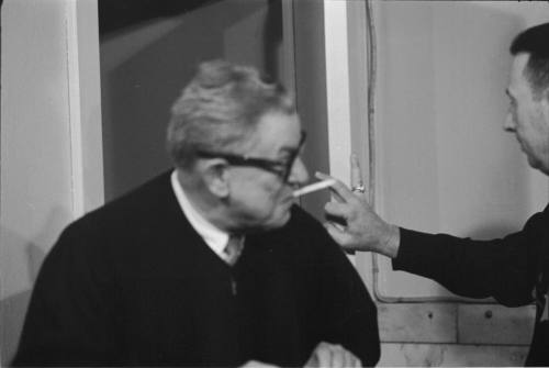 Image of Judge Joe B. Brown during a break in the Jack Ruby trial