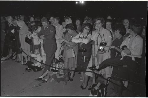 Image of crowds at Carswell Air Force Base in Fort Worth