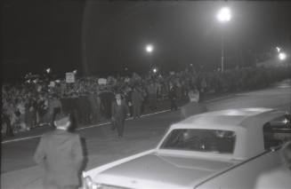 Image of crowds at Carswell Air Force Base in Fort Worth
