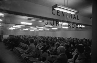 Image of people awaiting jury selection for Jack Ruby's change of venue hearing