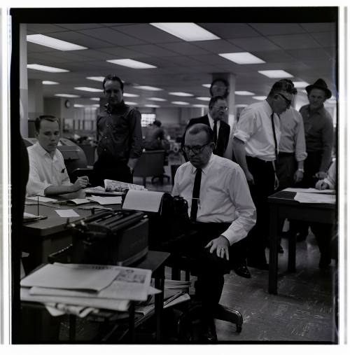 Image of the Dallas Times Herald newsroom on November 22, 1963
